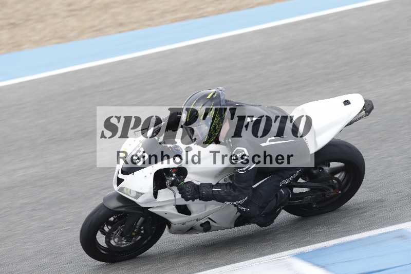 /02 28.-31.01.2025 Moto Center Thun Jerez/gruen-green/333